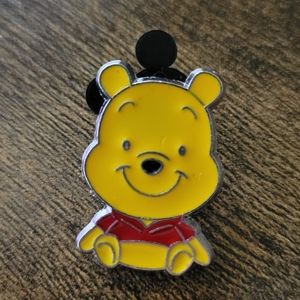 3/$20 - 4/$25 - 5/$30 - Disney Pin - Winnie The Pooh